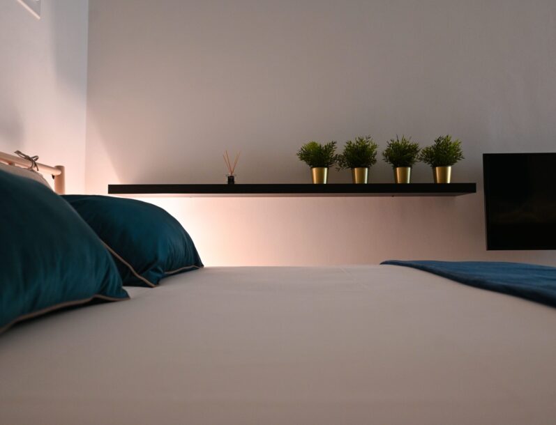 BeB-Casa-di-Mamma-Bari-Suite-Superior-Grey-2-scaled